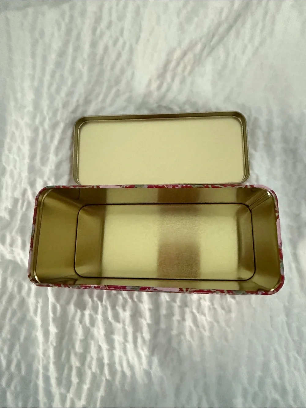 Bridgerton Tea Floral Tin Box - Pink Floral Design nwt - Picture 4 of 7